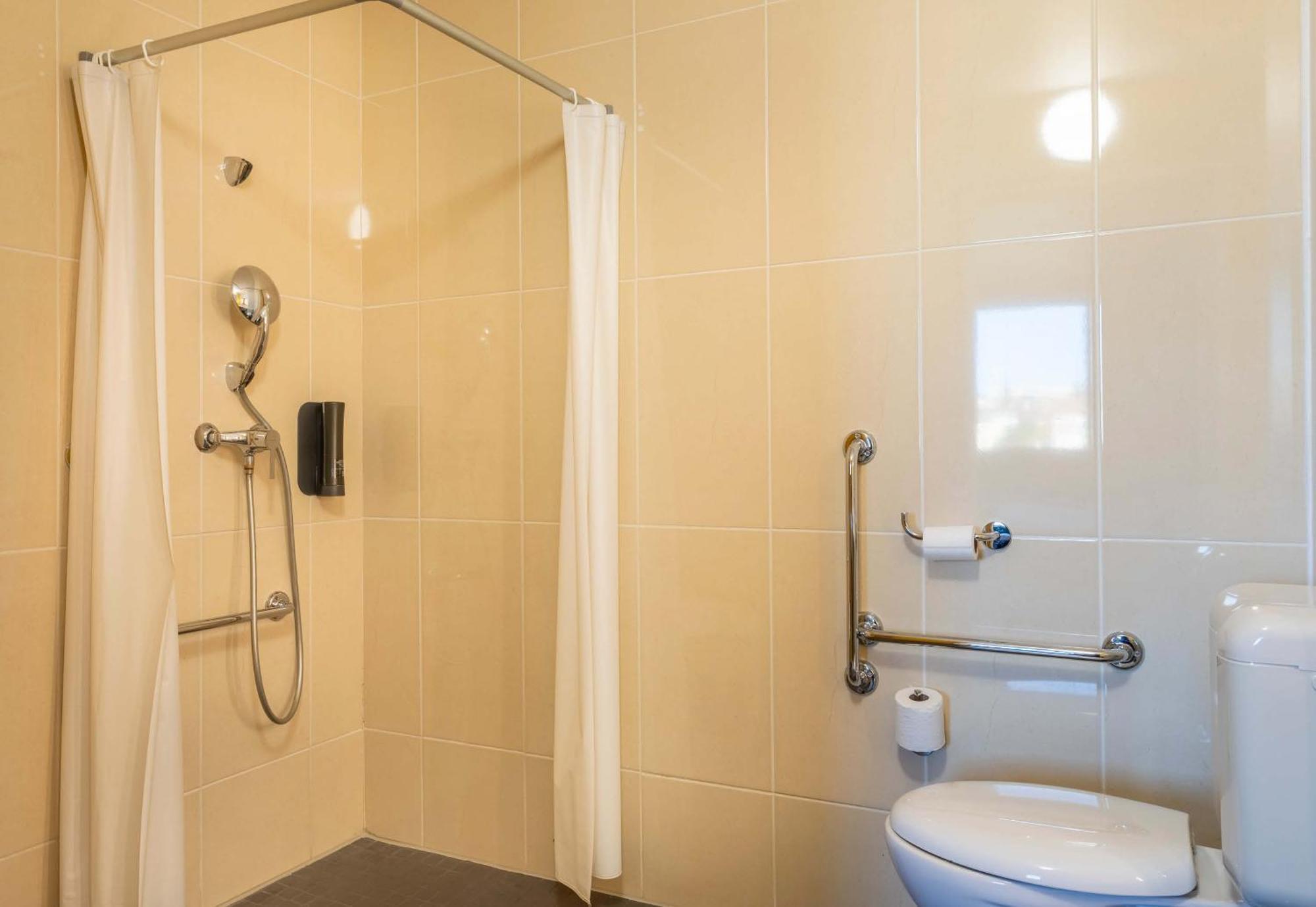 B&B Hotel Martigues Port-De-Bouc Exteriér fotografie